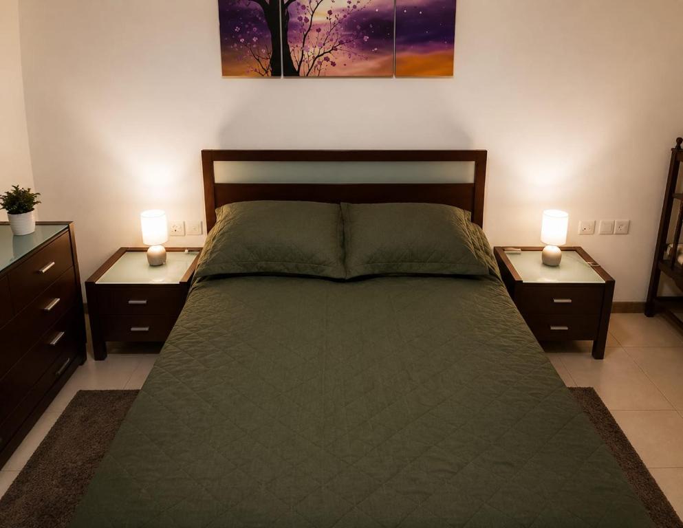 Main double bedroom